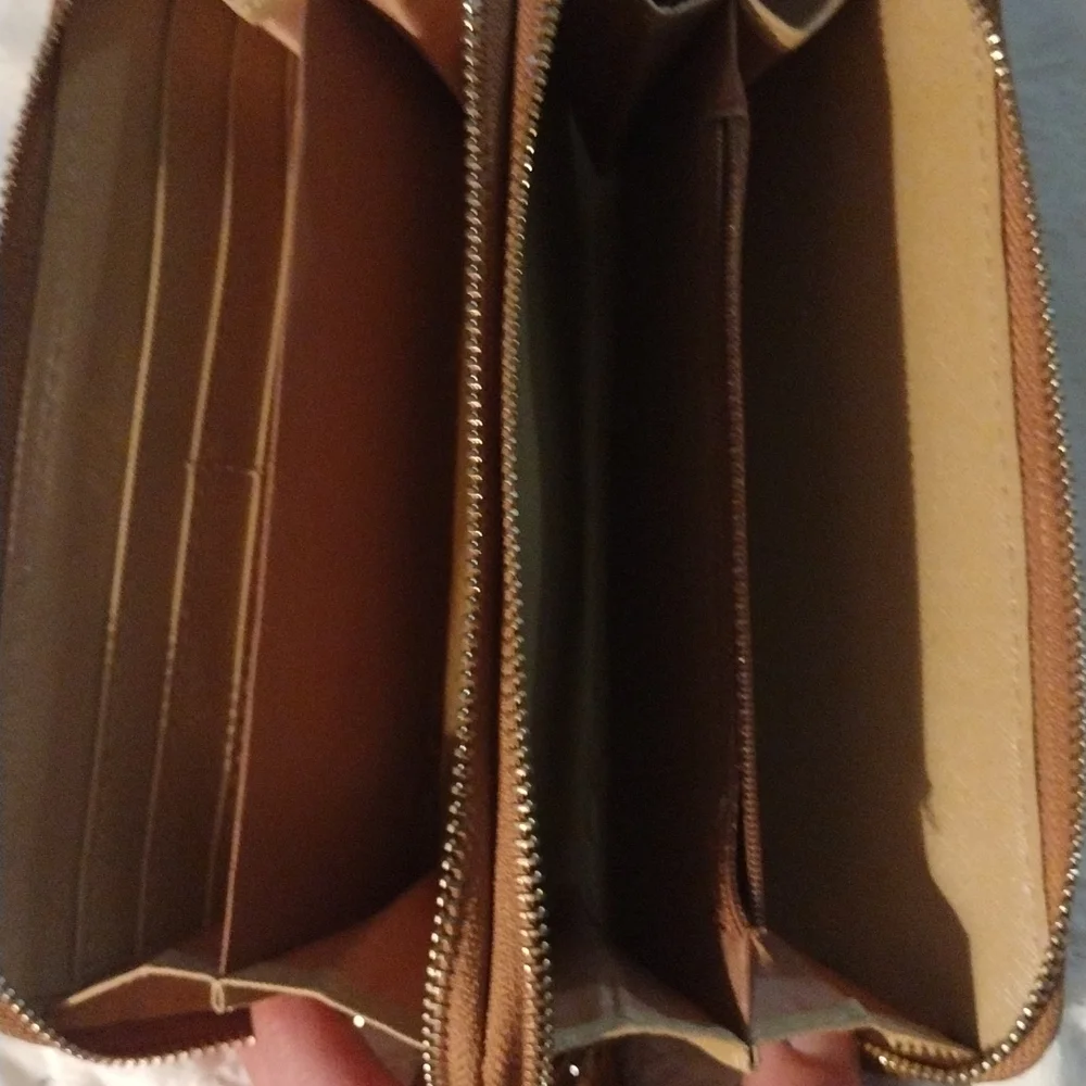 Wallet - Picture 3 of 3